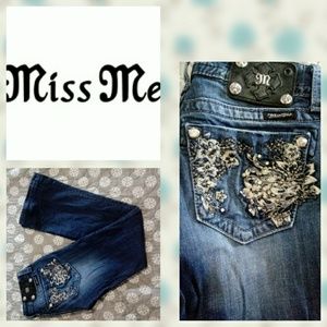 💜 SOLD 💜Miss Me Jeans